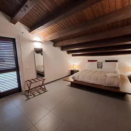 Sopra Moltivolti Bed and Breakfast